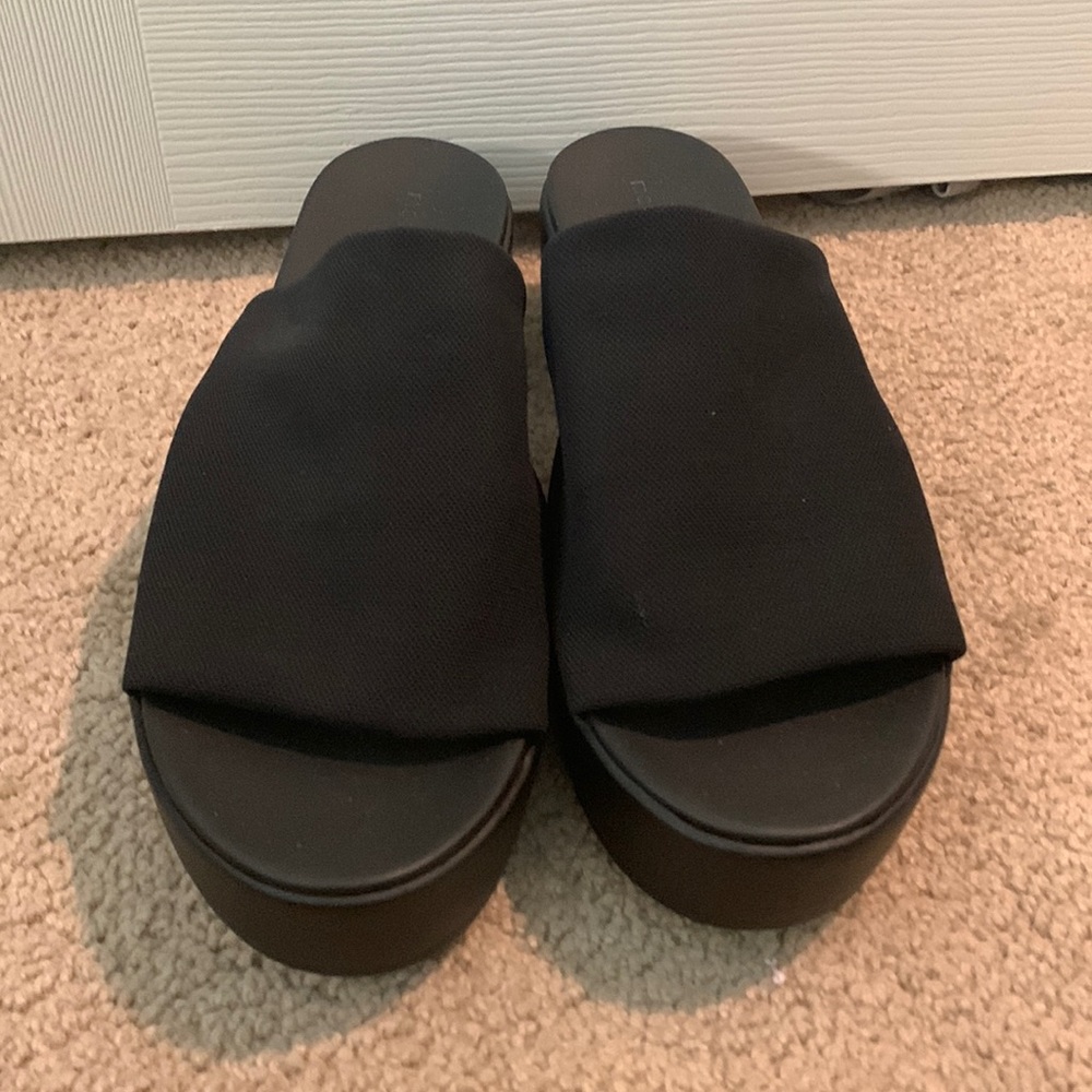 black madden girl open tow sandal
